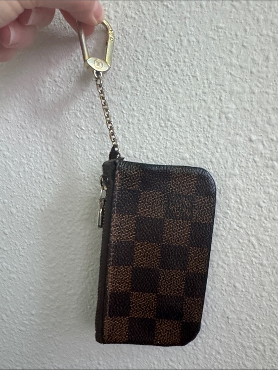 Louis Vuitton Accessories - Louis Vuitton Damier Ebene Key Cles VGUC
